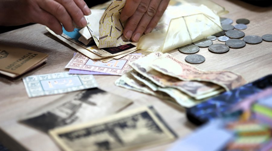 Obraz przedstawiający Podróż w czasie do okresu PRL