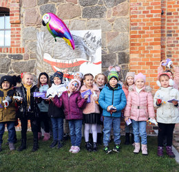 Obraz przedstawiający Święto wspólnoty, patriotyzmu i radości