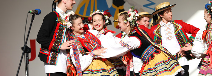 FOLKLOR, PIOSENKA I TANIEC NA LUDOWO W JACZOWIE