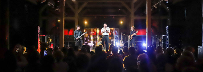 Walentynkowa eksplozja energii - koncert Filipa Lato z zespołem