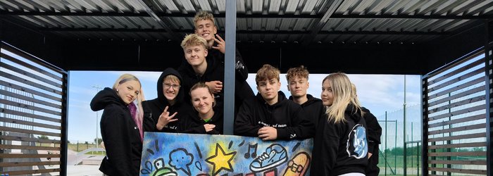 Wbijaj na miejscówkę – młodzieżowa energia gminy!